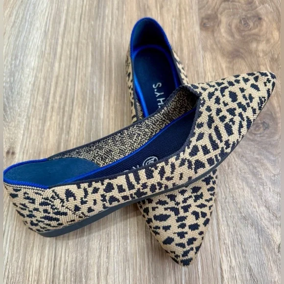 Rothys Leopard The Point Brown Tan Flats Sz 7 EUC - Picture 3 of 5